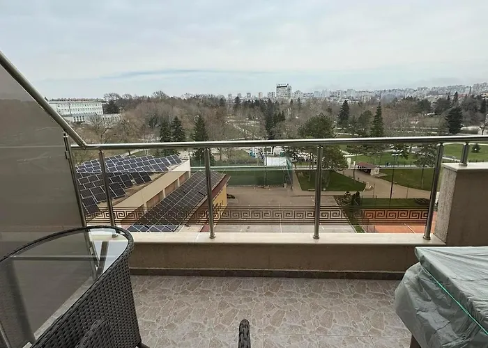 градски парк Lejlighed Dobritj